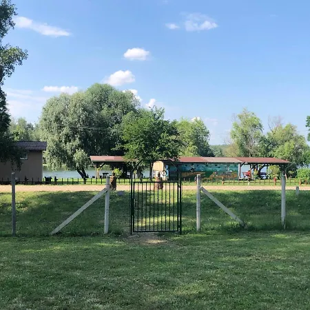 Toparti Camping Tiszafured Exterior photo
