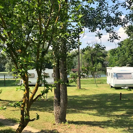Toparti Camping Tiszafured Exterior photo