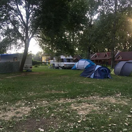 Toparti Camping Tiszafured Exterior photo